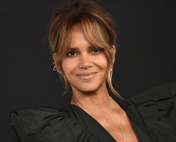 Halle Berry Early Life